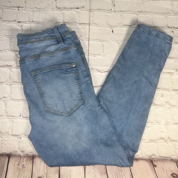 Zara Man Light Wash Slim Fit Jeans Men’s Size 31 Distressed Denim Modern - Picture 1 of 7